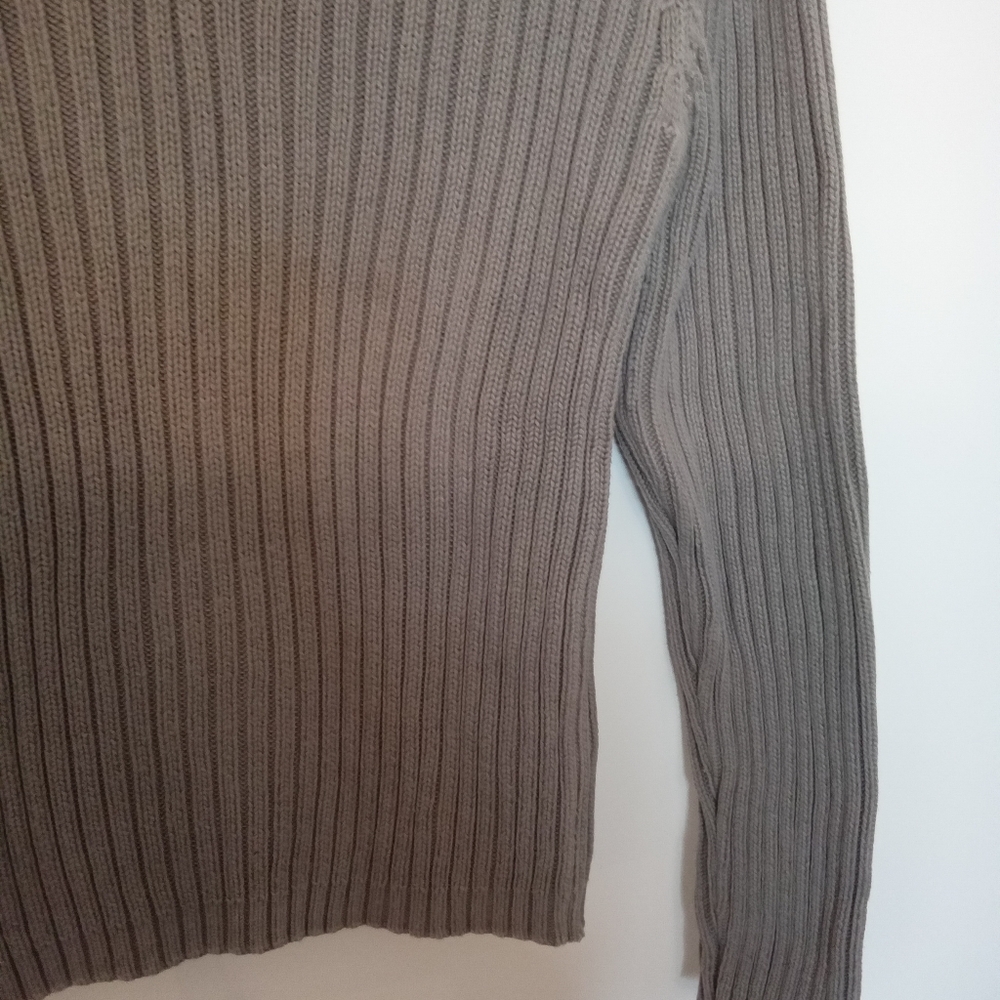 LOGG Ribbed V Neck Cropped Sweater - Picture 4 of 11